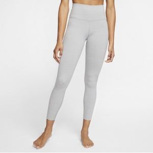 Nike Yoga Luxe Leggings